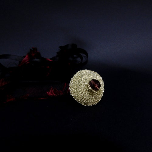 Maxi button shops in gilded copper and purple brocade