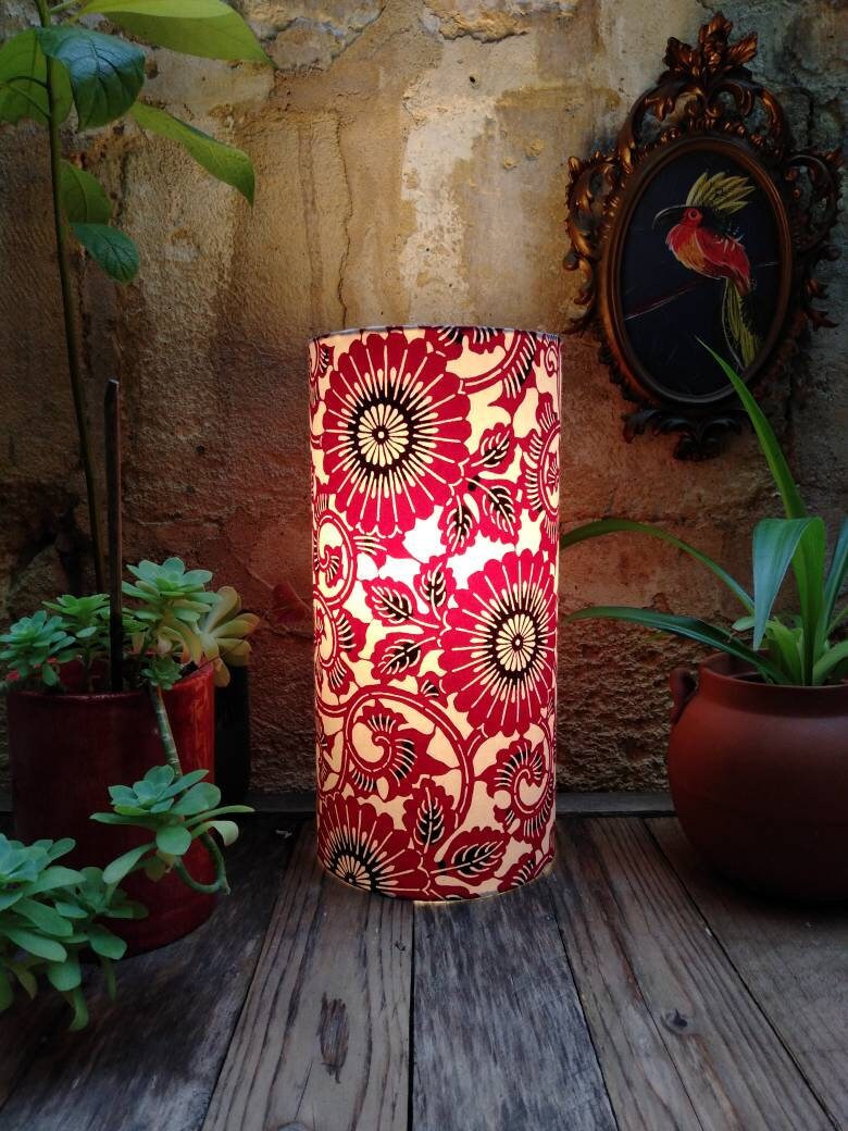 Lampe à Poser Totem Kata Rouge en Papier Japonais