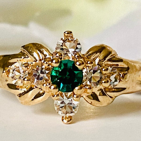 Vintage 14 KT Gold Plated Emerald Green and Clear Crystal Cluster Ring