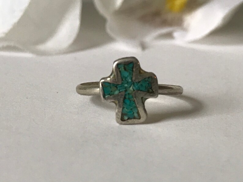 Vintage Inlaid Turqouise Chips Silvertone Cross Ring Vintage Pinky Ring Sizes 4