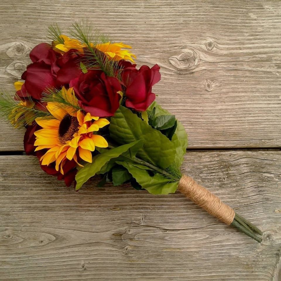 Sunflower Bouquet, Sunflower Wedding, Wedding bouquet, Wedding ideas, Fall Wedding, Bridal Hair piece, Bridesmaid bouquet, Flower girl