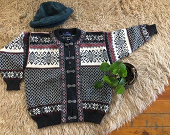 nordstrikk cardigan