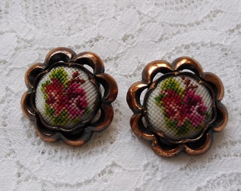 Beautiful vintage tulle/netting gobelin/needlepoint clip-on/earrings with rose motive