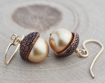 Autumn gold acorn earrings, Fall Thanksgiving nature earrings, Dangle 14k gold filled woodland earrings