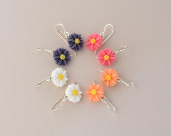 Dainty daisy earrings, Birth flower gift for April birthday, Handmade nature inspired jewelry for Spring and Summer