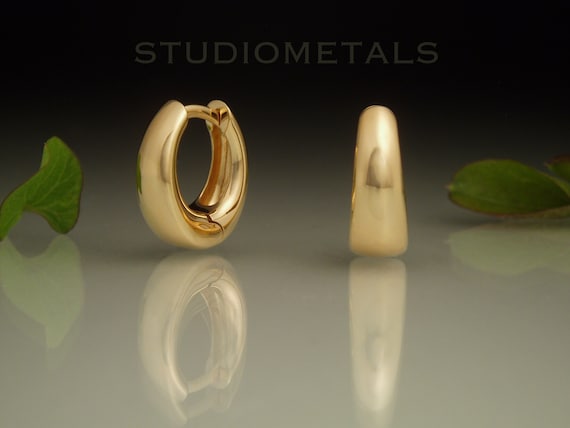 18K Wide Tapered Huggie Earrings, Chunky, Thick Solid 18 Kt Gold