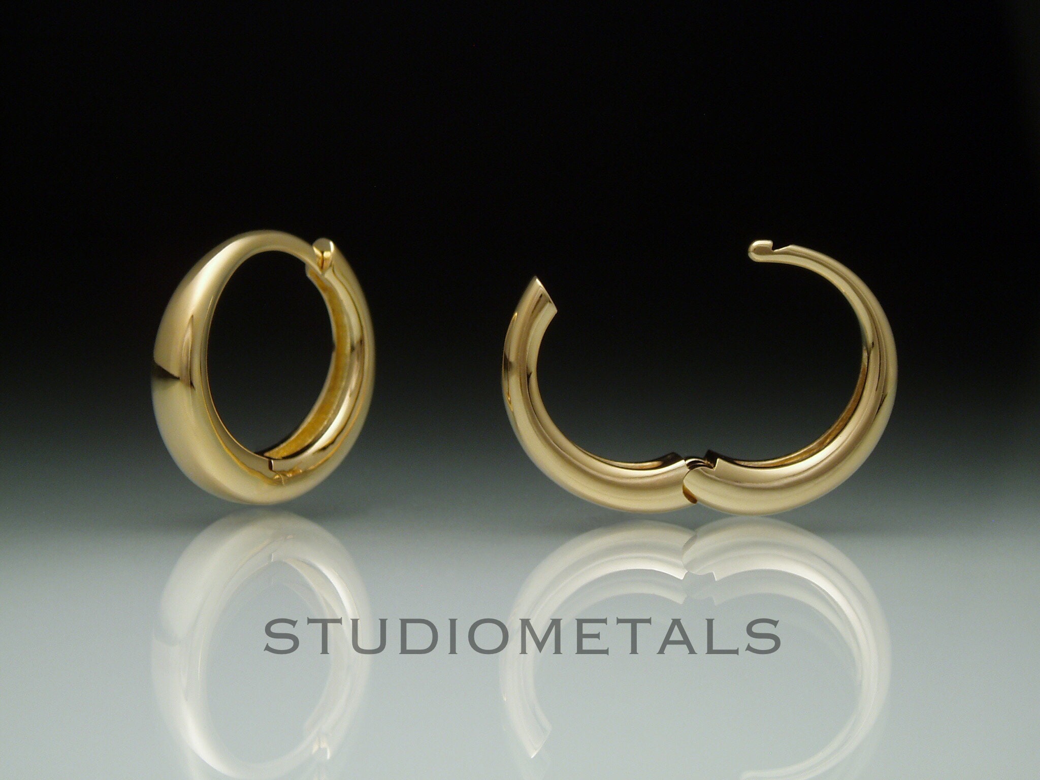 Solid 18K Gold, 16mm Hoops, Tapered Hoop Earrings, Medium