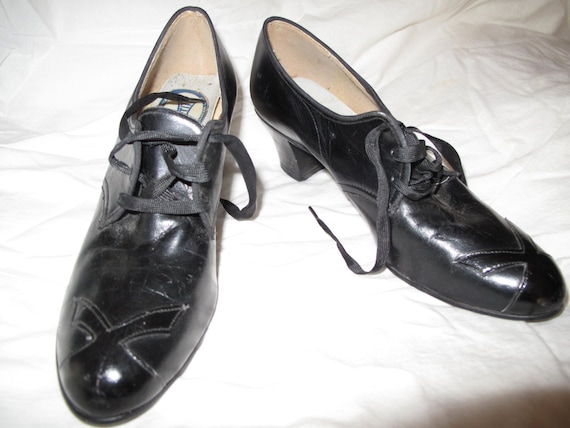Vintage shoes lace up oxford style - image 1