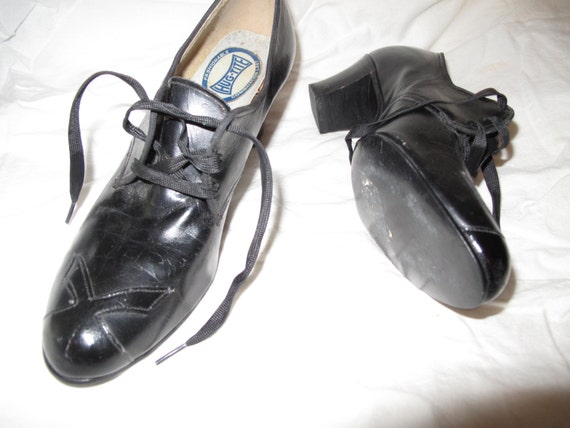 Vintage shoes lace up oxford style - image 2