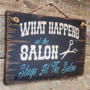 サロンで起こったことはサロンに残ります！ 西洋風、アンティーク、素朴な木製看板