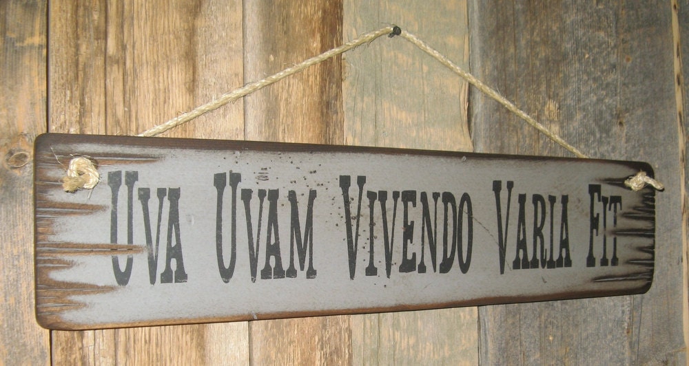 Uva Uvam Vivendo Varia Fit Hat Creek Cattle Company Lonesome Dove Western Antiqued Wooden Sign
