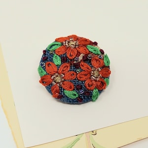 Tiny hand embroidered flower brooch, flower pin, embroidery textile art.