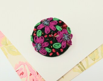 Tiny hand embroidered flower brooch, flower pin, embroidery textile art.