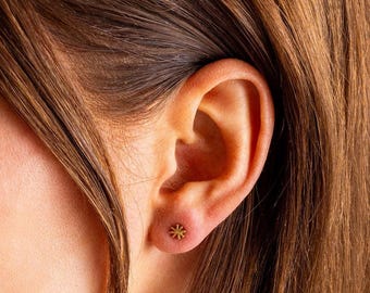 Tween Star Stud Earrings, Gold Plated Lightweight (Hypoallergenic, Nickel Free)