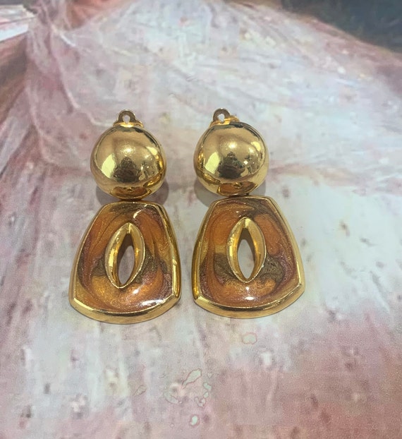 Edgar Berebi signed enamel clip on earrings! Moder