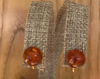 Vintage round genuine Baltic Amber and 12k gold filled earrings! "Elegant Simplicity"! Stunning Amber inclusions!