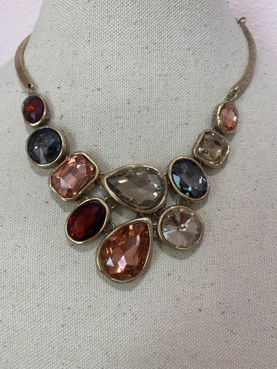 Vintage unsigned crystal necklace, gold curved lin