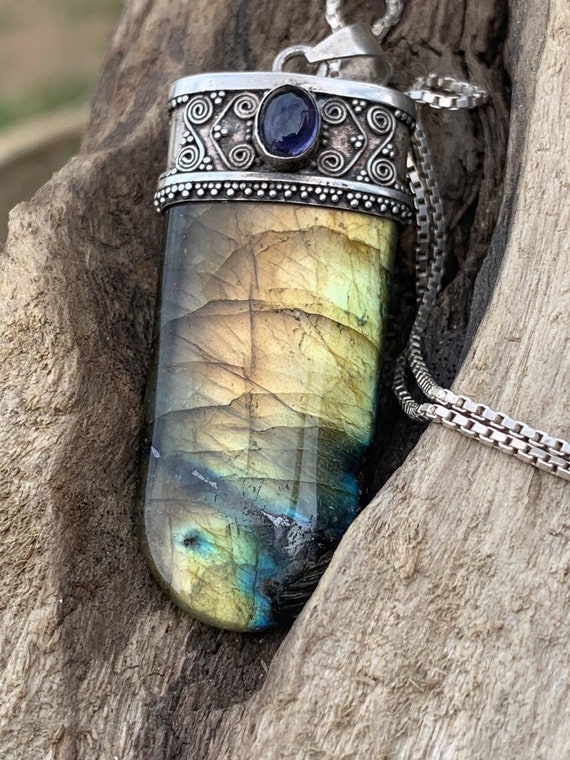 Green/Blue/Yellows LABRADORITE pendant/necklace! … - image 2