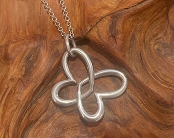 James Avery retired open butterfly connected pendant/necklace with 18" James Avery sterling silver chain! Layerable!