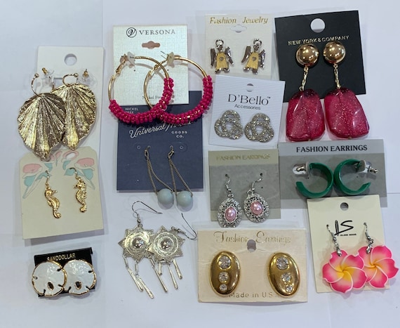 Vintage lot of earrings! Never used! From 60's to… - image 1
