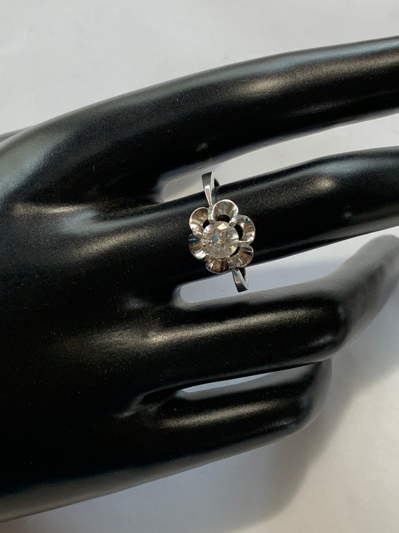 Avon Signed .925 Sterling Silver Crystal Flower Ri