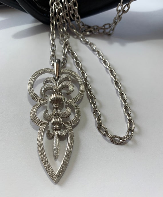 Crown TRIFARI, abstract Fleur-de-lis Necklace! RA… - image 1