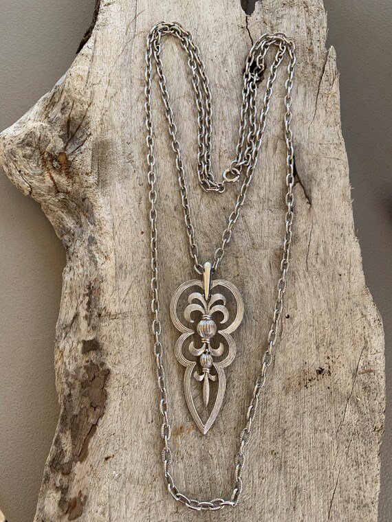 Crown TRIFARI, abstract Fleur-de-lis Necklace! RA… - image 4