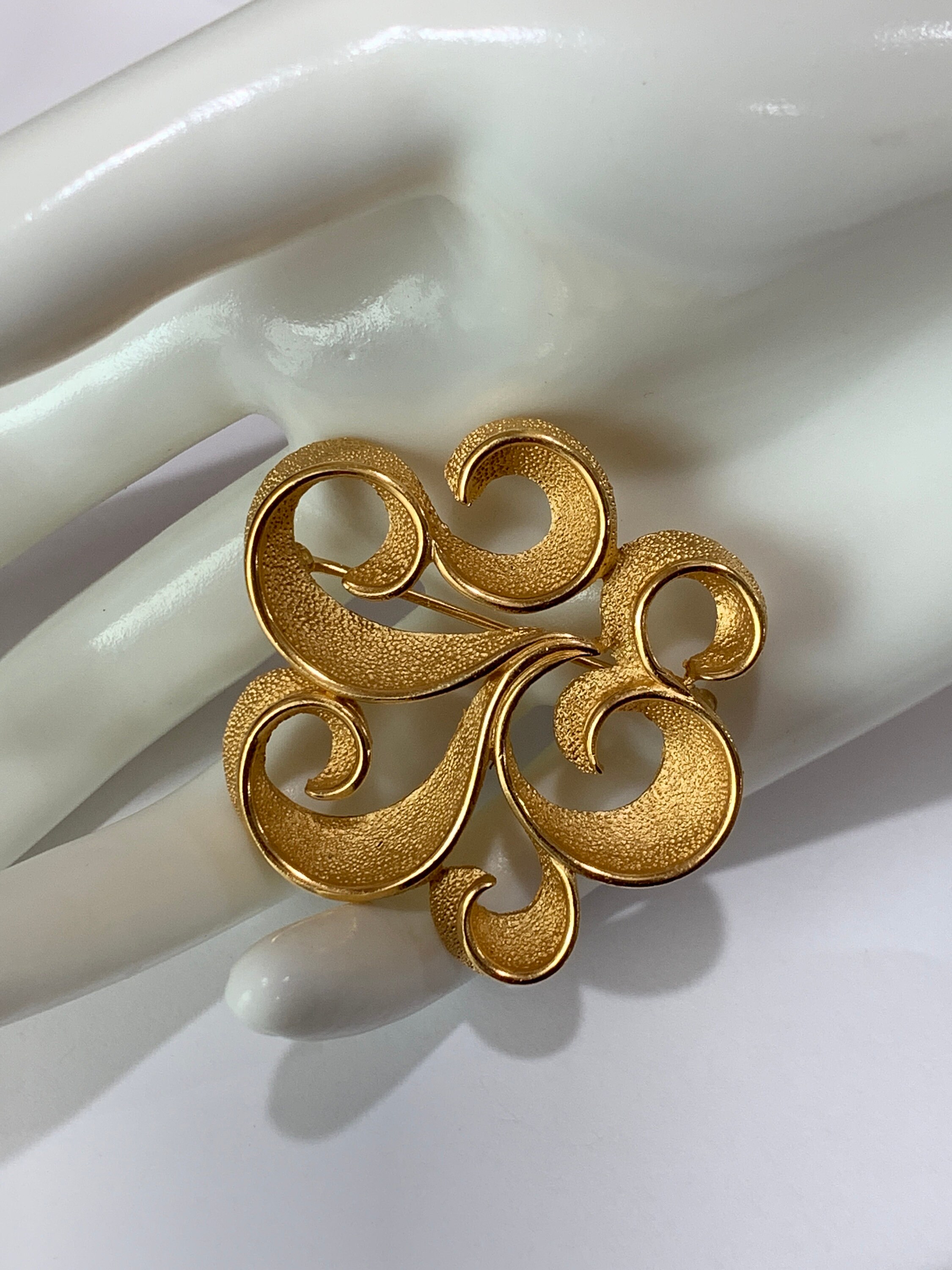 Crown Trifari Vintage Gold Clear Pave rhinestone abstract swirl brooch pin Vintage Crown Trifari Textured Abstract Swirls, Gold Tone  main image 4
