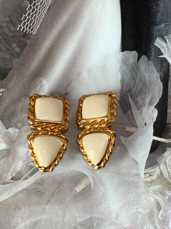 Vintage Anne Klein AK Gold Tone Cream buttery Enamel Earrings Fancy chic retro Design Etsy