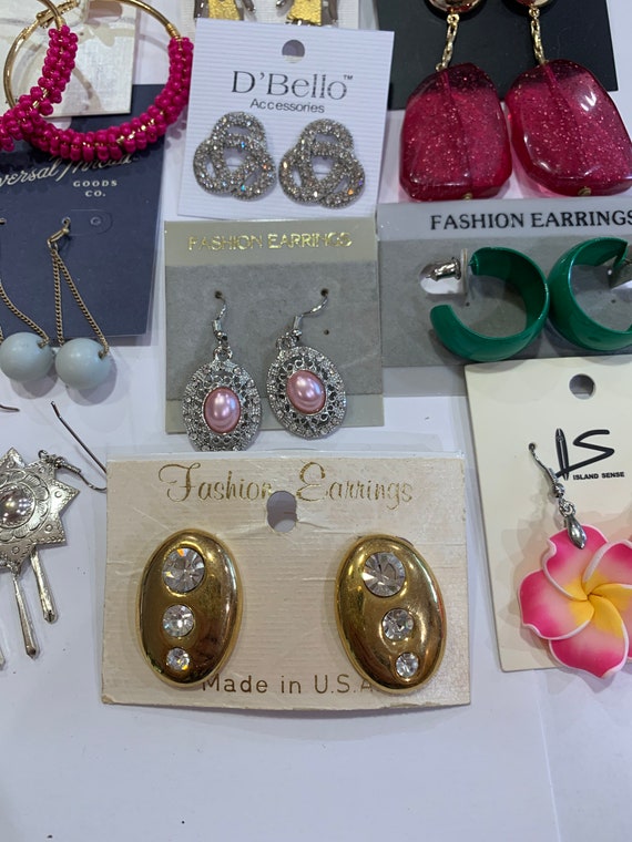 Vintage lot of earrings! Never used! From 60's to… - image 3
