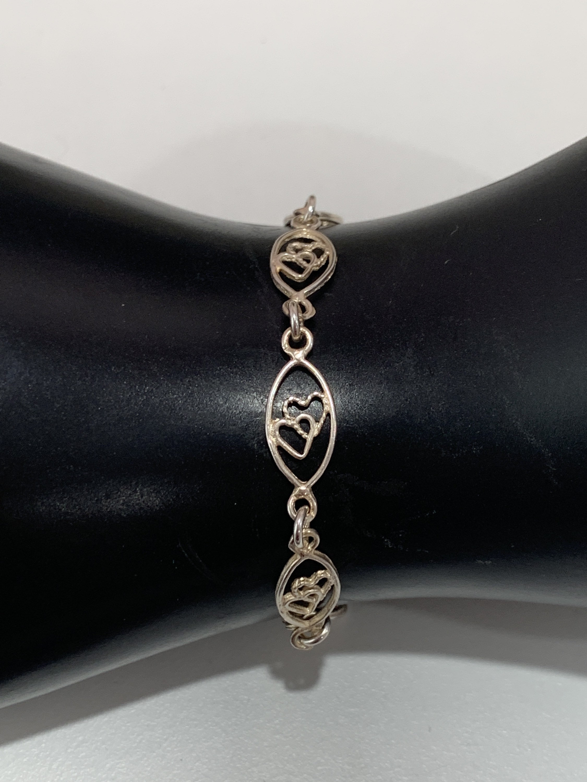 Vintage Sterling Heart Link bracelet - made in Italy Vintage Italian Heart Link 14k Gold Bracelet main image 4