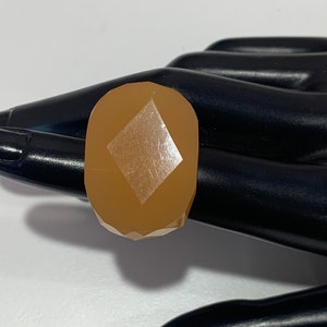 BCBG MAX AZRIA signed Faceted oval Lucite chunky ring Amber/Butterscotch color! Statement ring! Big/bold ring!