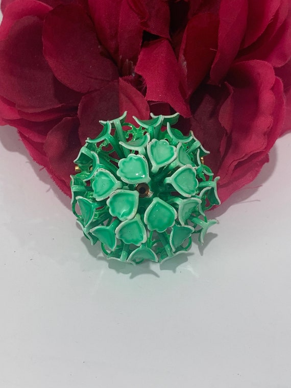 1950'-1960's  Vintage green enamel flower, domed,… - image 1