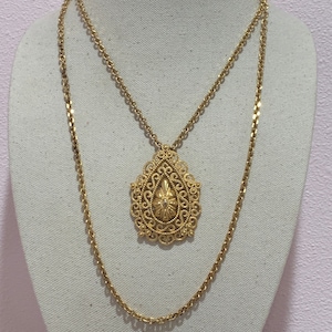 Stunning vintage gold tone TRIFARI double chain tiered large pendant/necklace! Vintage jewelry RARE, collectable!