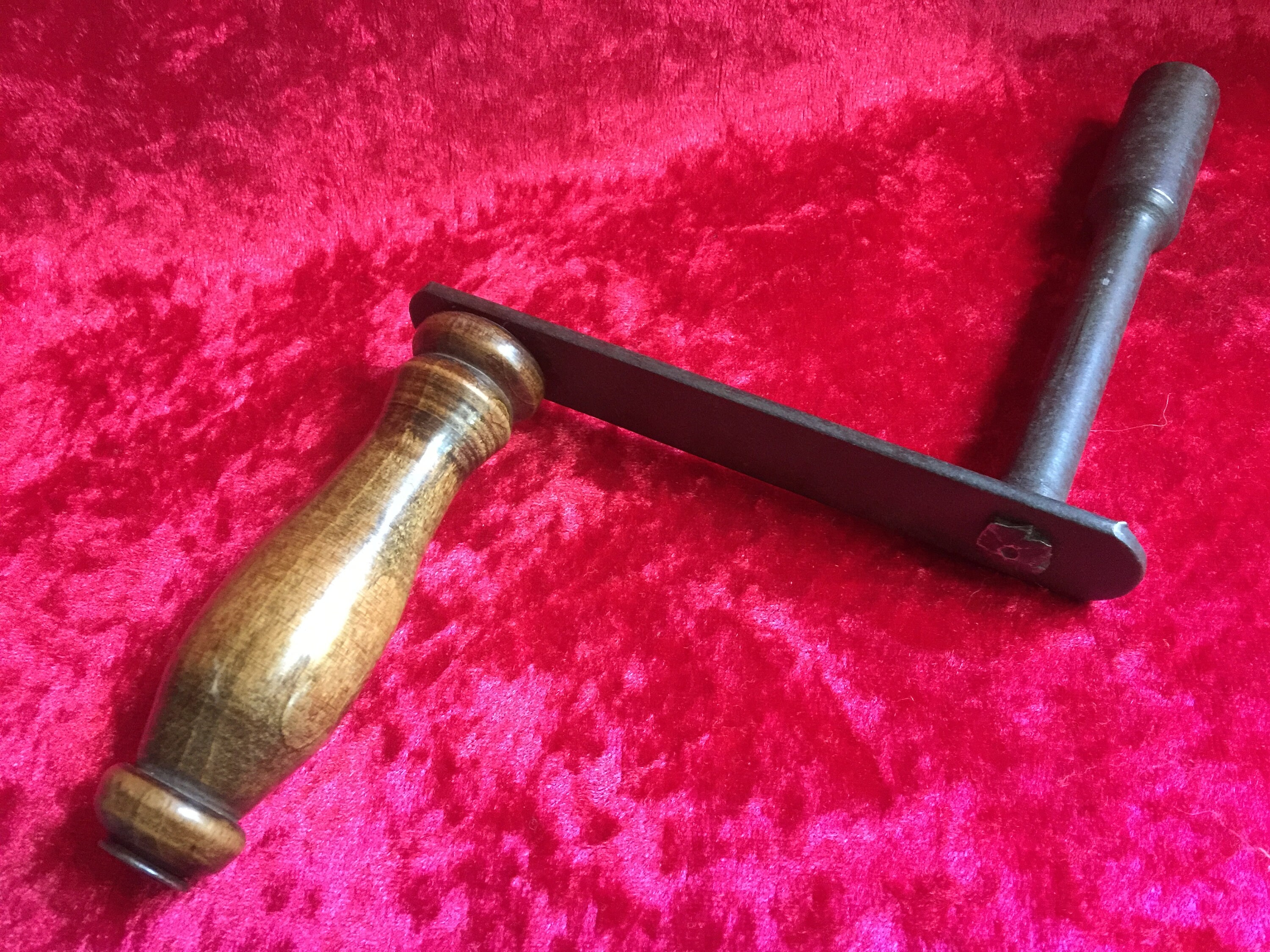 A Nice Old Antique Victorian Draw Leaf Table Winder Crank Handle / Key