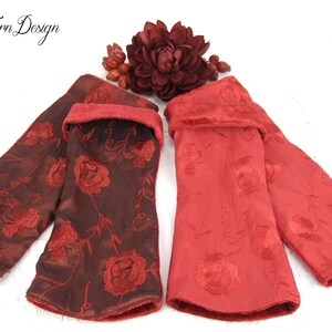red cuffs, arm warmers made of taffeta, hand warmers embroidered, reversible cuffs, wrist warmers with roses, velvet cuffs, romantic, red, dark red