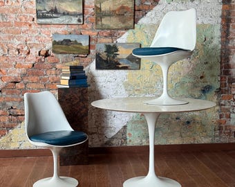Pair of 1960s Eero Saarinen Tulip Side Chairs for Knoll | Circa 1960