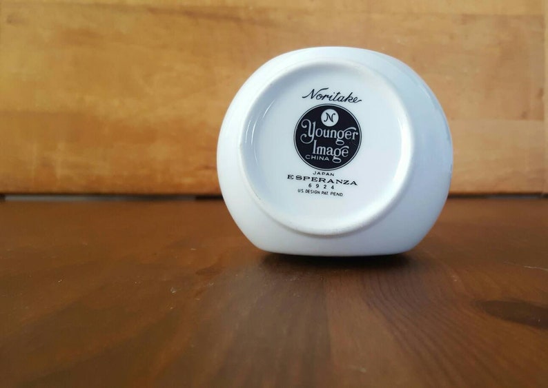 Vintage Noritake Younger Image China Esperanza Creamer Ceramic Retro Kitchen Scroll Gray Black Cafe White Epsteam 6924 FeelzLikehome Gift