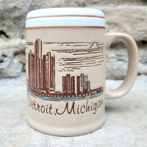 Detroit Michigan Coffee Mug Cityscape Large Coffee Cup Ceramic Stein Vintage Stoneware Mug 16 oz