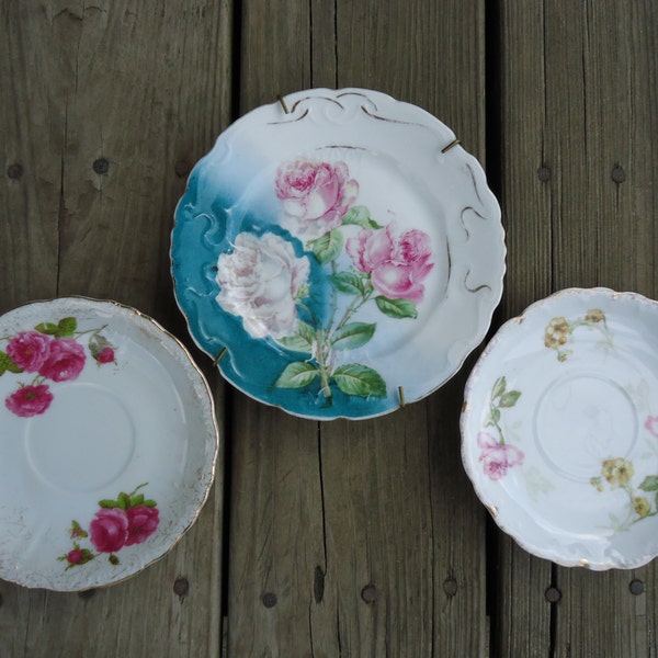 Vintage Rose Motif Plates