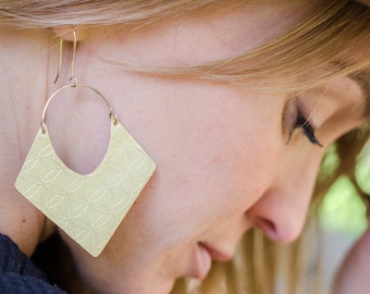 Flower of Life Brass Earrings / 14K Gold / Etched Brass / Patterned Brass Jewelry / Boho Earrings / Festival Fashion / Sacred Geometry