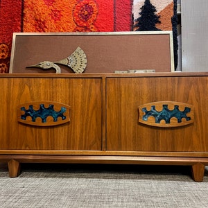 Mid Century Modern Cal Mode Walnut Credenza Chest Cabinet Storage