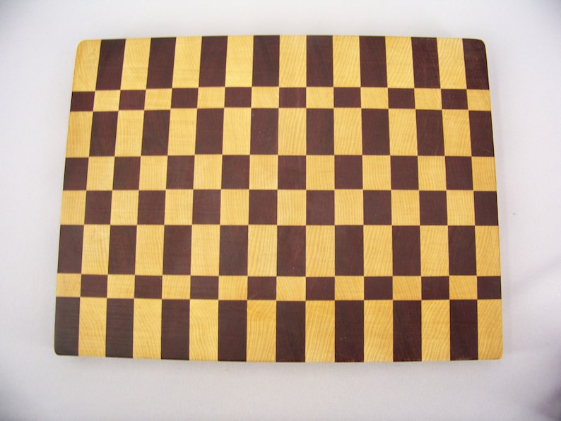Shipped by priority mail 2 to 3 days delivery. Large end grain butcher block 16 by 12 by 1.5 thick