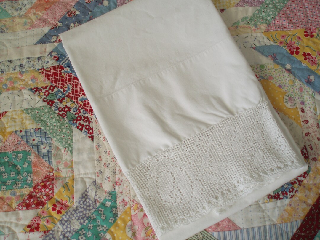 Vintage Single Pillowcase With Elaborate Crocheted Lace Edge Shabby