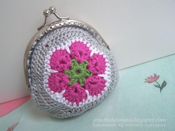 Items similar to Vintage Coin Purse African Flower pink on Etsy