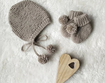 pompom baby set-  cotton merino baby bonnet and booties