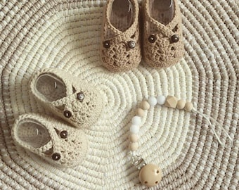 crochet baby sandals - newborn booties - hand knit baby shoes -  knitted boots - baby booties - baby mary janes - handmade baby - baby girl