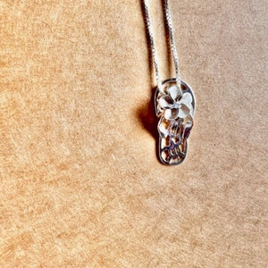 Sterling Silver Hawaiian Necklace, Turtle Flip Flop Necklace, Vintage Necklace, Turtle Necklace, Hawaiian Jewelry, Gifts for Her, Plumeria
