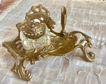 Vintage Brass Glass Inkwell, Victorian Style Desk Decor, Vintage Writing Tools, Vintage Inkwell & Pen Holder, Vintage Brass Decor