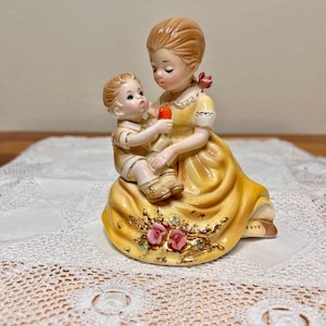 Josef Originals &quot;Big Sister Little Sister&quot; Series Vintage Figurine, Josef Figurines, Porcelain Dolls, Sister Series, 1950&#39;s Vintage Doll